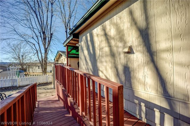 1517 N Flat Rock Drive, Van Buren, AR 72956