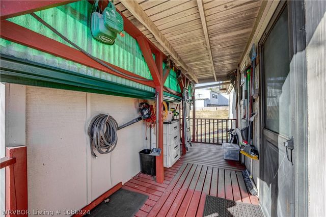 1517 N Flat Rock Drive, Van Buren, AR 72956