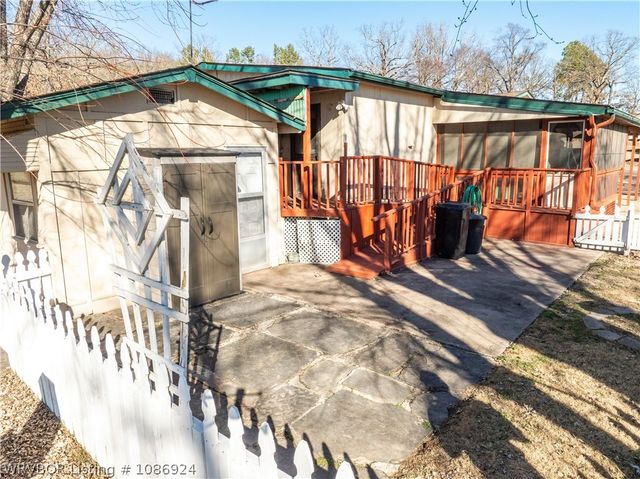 1517 N Flat Rock Drive, Van Buren, AR 72956