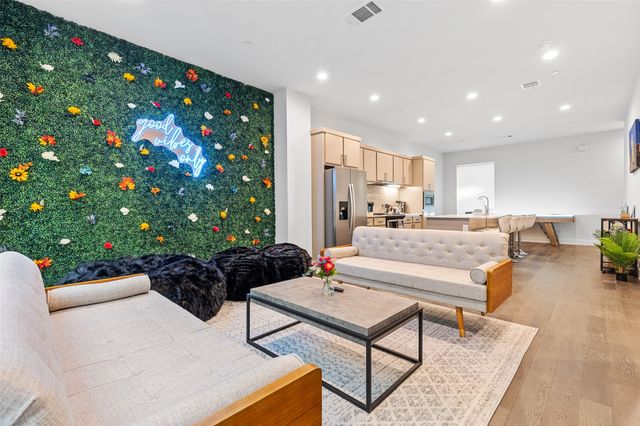 1771 Mccoy Street 202, Dallas, TX 75204
