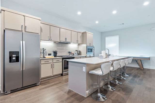 1771 Mccoy Street 202, Dallas, TX 75204
