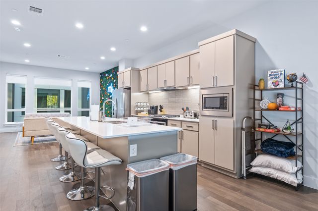 1771 Mccoy Street 202, Dallas, TX 75204