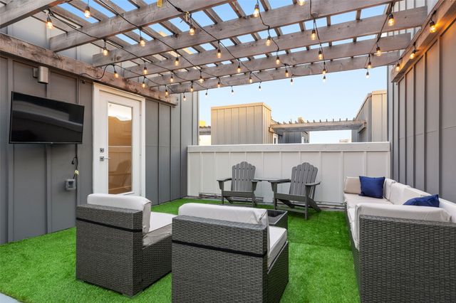 1771 Mccoy Street 202, Dallas, TX 75204