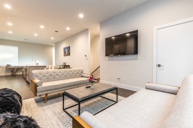 1771 Mccoy Street 202, Dallas, TX 75204
