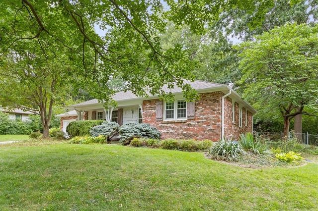 5317 Lucille Lane, Shawnee, KS 66203
