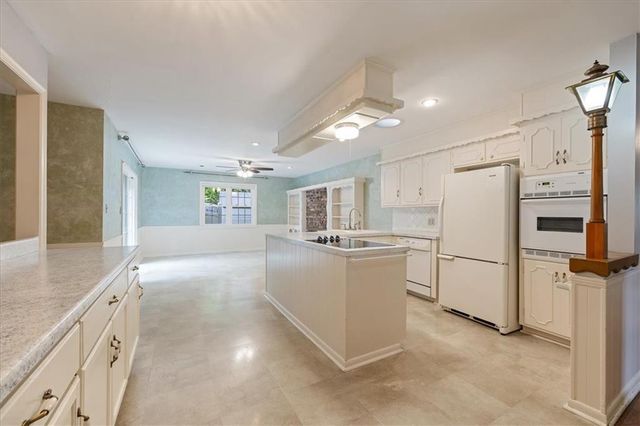 5317 Lucille Lane, Shawnee, KS 66203