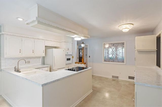5317 Lucille Lane, Shawnee, KS 66203