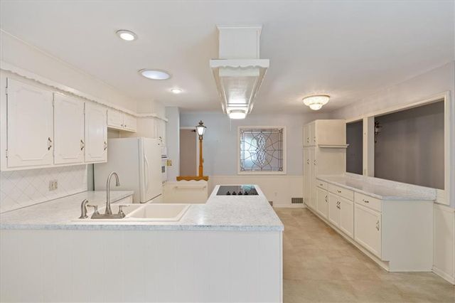 5317 Lucille Lane, Shawnee, KS 66203