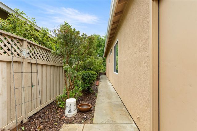 955 Dogwood Loop, Lincoln, CA 95648