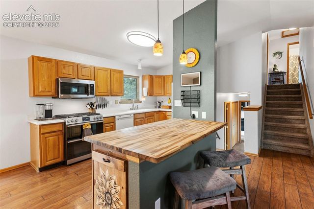 320 Crestwood Drive, Woodland Park, CO 80863