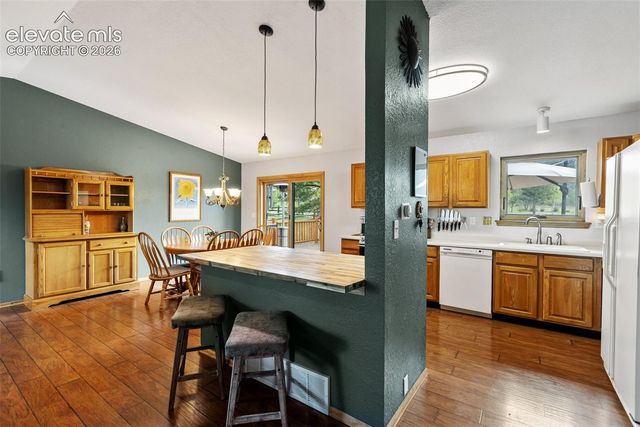 320 Crestwood Drive, Woodland Park, CO 80863