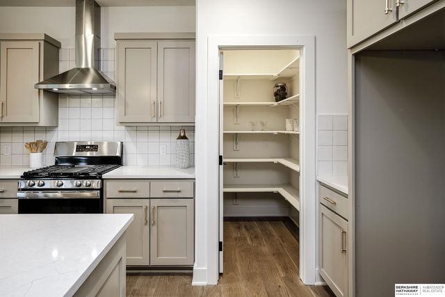 5917 N 209th Street, Elkhorn, NE 68022