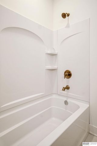 5917 N 209th Street, Elkhorn, NE 68022