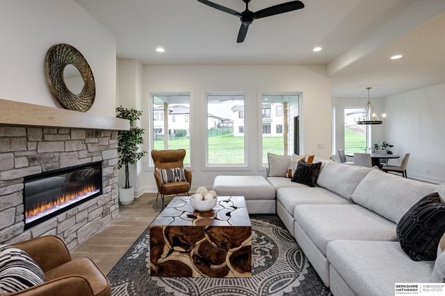 5917 N 209th Street, Elkhorn, NE 68022