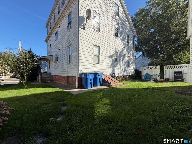 84 Ashland Place, New Haven, CT 06513