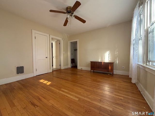 84 Ashland Place, New Haven, CT 06513
