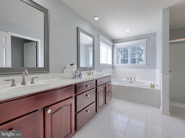 3620 GOLFVIEW DR, Mechanicsburg, PA 17050