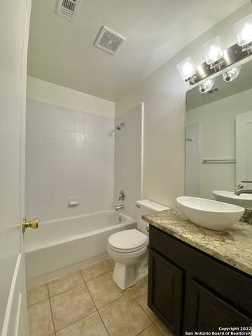 9338 BARTLETT FLS, San Antonio, TX 78250