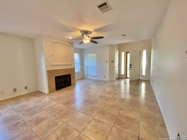 9338 BARTLETT FLS, San Antonio, TX 78250