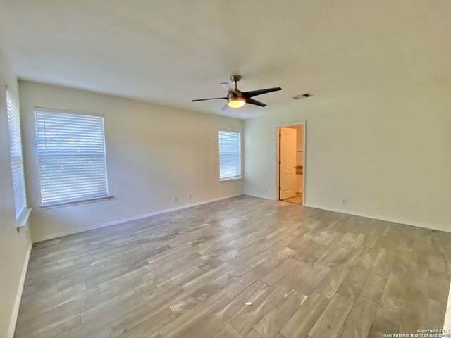 9338 BARTLETT FLS, San Antonio, TX 78250