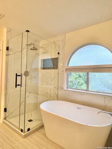9338 BARTLETT FLS, San Antonio, TX 78250