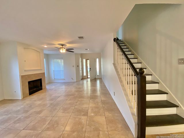 9338 BARTLETT FLS, San Antonio, TX 78250