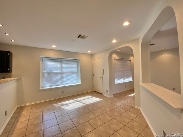 9338 BARTLETT FLS, San Antonio, TX 78250