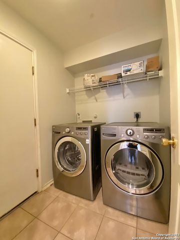 9338 BARTLETT FLS, San Antonio, TX 78250