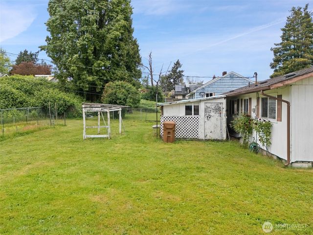 2532 S Ainsworth Avenue, Tacoma, WA 98405