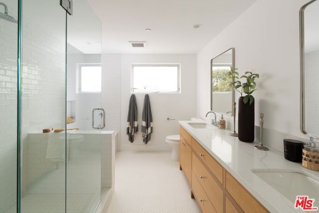 1803 S Orange Drive, Los Angeles, CA 90019