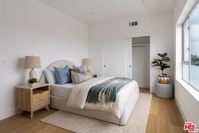 1803 S Orange Drive, Los Angeles, CA 90019