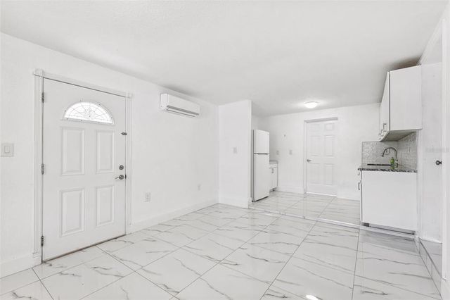 6010 BLOSSOM AVENUE, Tampa, FL 33614