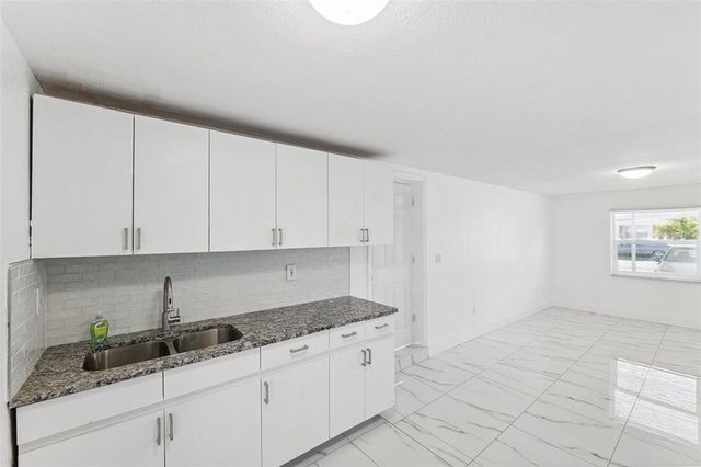 6010 BLOSSOM AVENUE, Tampa, FL 33614