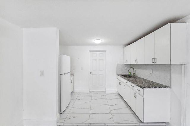 6010 BLOSSOM AVENUE, Tampa, FL 33614