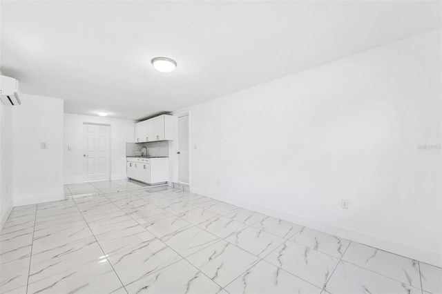6010 BLOSSOM AVENUE, Tampa, FL 33614