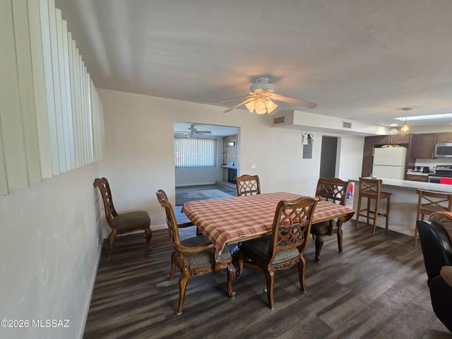 8556 E Kenyon Drive, Tucson, AZ 85710