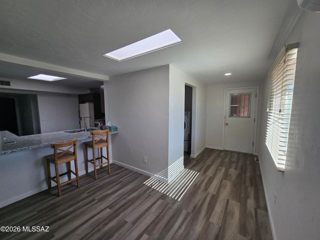 8556 E Kenyon Drive, Tucson, AZ 85710