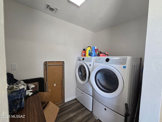 8556 E Kenyon Drive, Tucson, AZ 85710