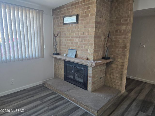 8556 E Kenyon Drive, Tucson, AZ 85710