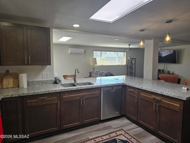 8556 E Kenyon Drive, Tucson, AZ 85710