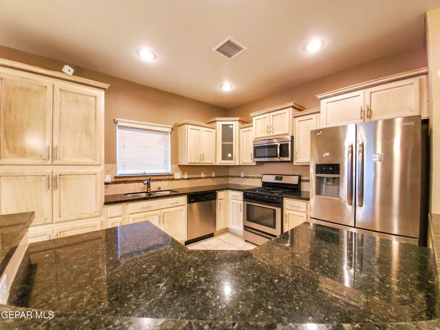 13125 Lost Willow, El Paso, TX 79938