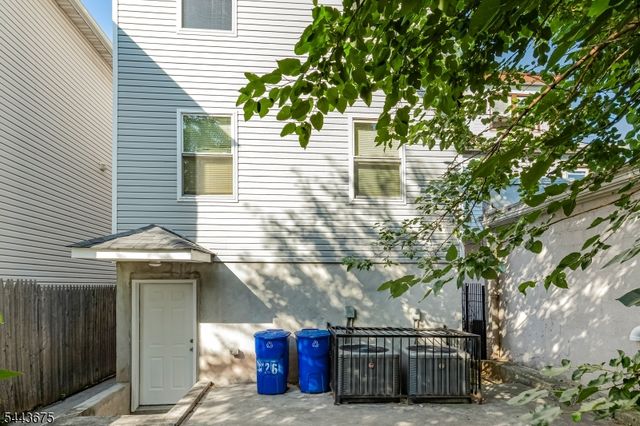 326 Magnolia Ave, Elizabeth City, NJ 07206
