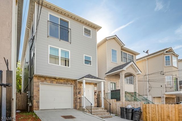 326 Magnolia Ave, Elizabeth City, NJ 07206