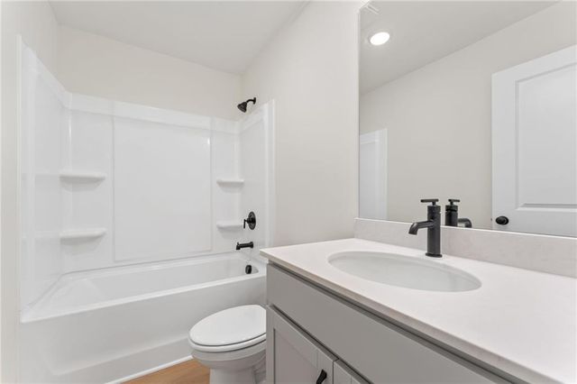 660 Sunstone Lane, Lawrenceville, GA 30043