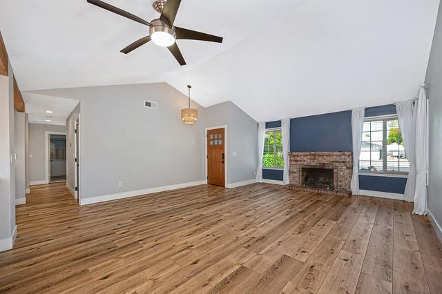 8940 Castle Park Dr., Elk Grove, CA 95624