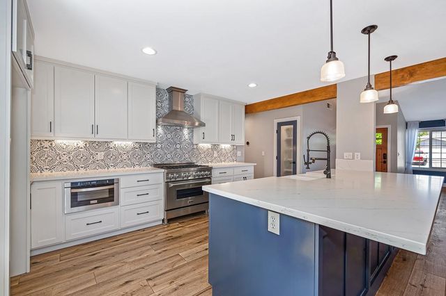 8940 Castle Park Dr., Elk Grove, CA 95624