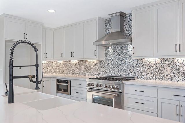 8940 Castle Park Dr., Elk Grove, CA 95624