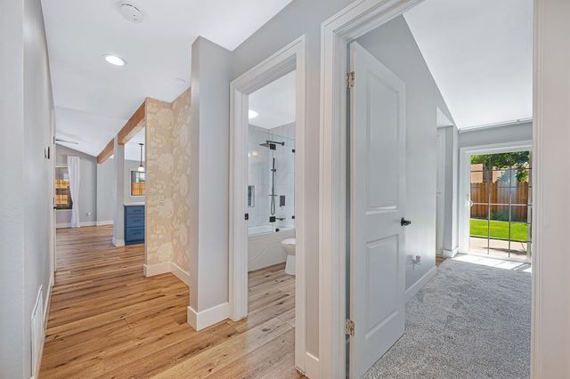 8940 Castle Park Dr., Elk Grove, CA 95624