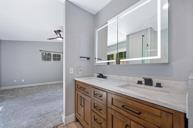 8940 Castle Park Dr., Elk Grove, CA 95624