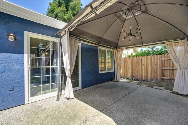 8940 Castle Park Dr., Elk Grove, CA 95624